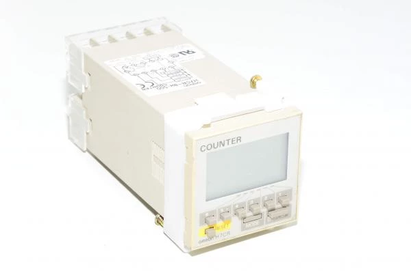 Omron H7CR-BW-500 digital counter