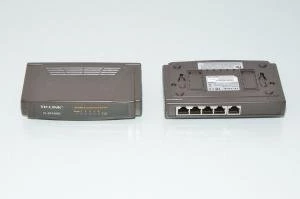 TP-Link TL-SF1005 5 port 10/100mbit Ethernet switch, Ruskea
