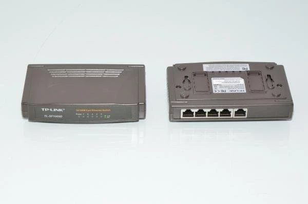 TP-Link TL-SF1005 5 port 10/100mbit Ethernet switch, Ruskea