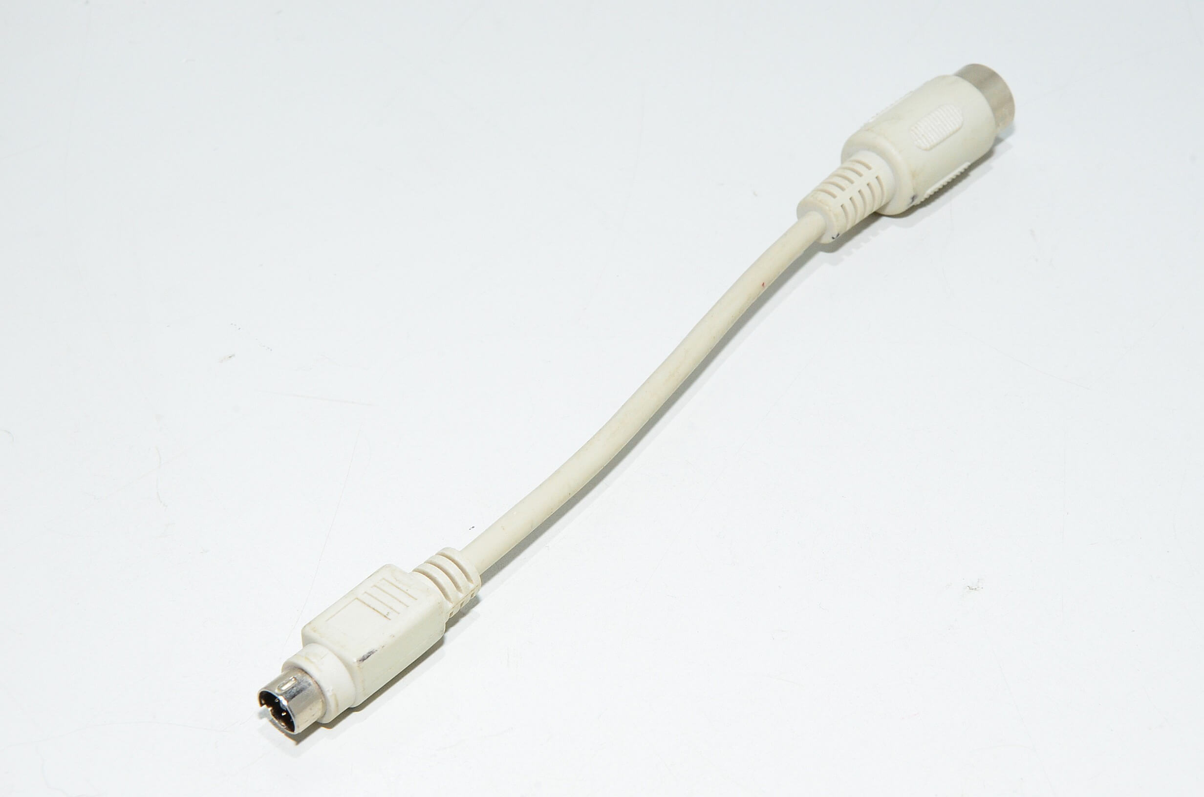 6pin male MiniDIN 5pin female 180° 5pin DIN white adaptor cable for