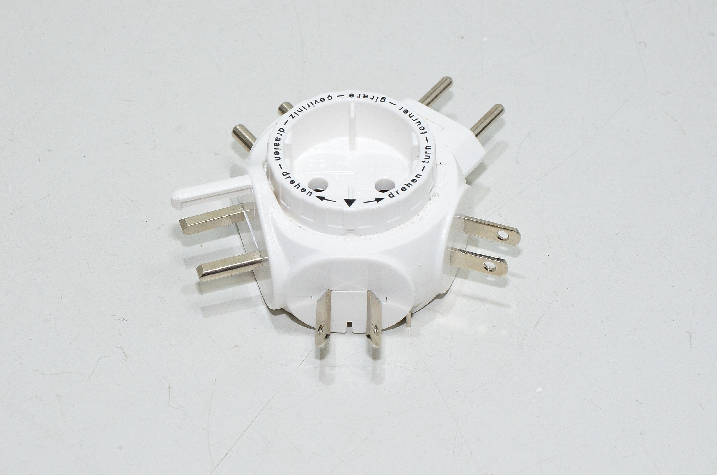 Travelling adapter 15A 250VAC with 5x different plugs