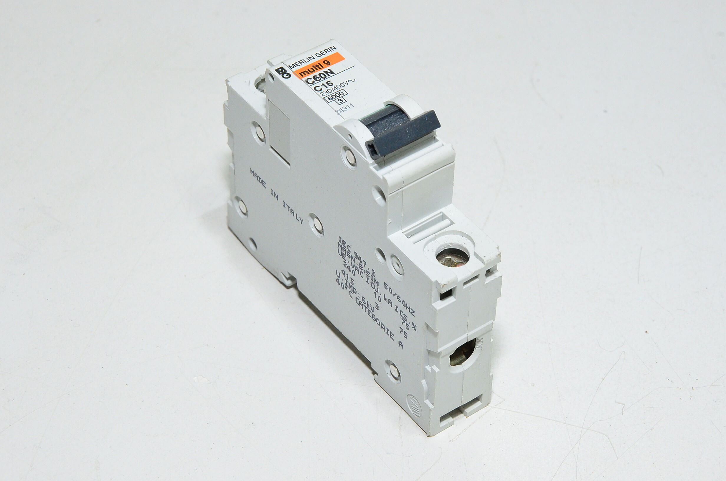 M9F11416 | Schneider Electric Multi9 C60N Miniature Circuit