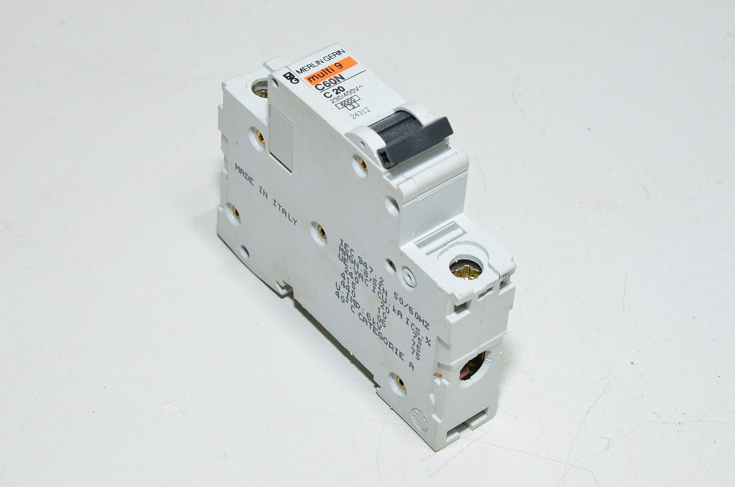 20A 1-phase C-type automatic fuse / circuit breaker Merlin Gerin multi9 ...