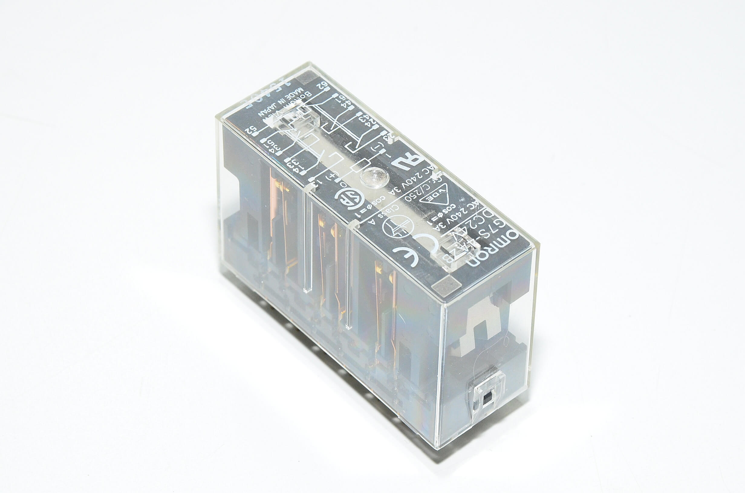 Omron G7S4A2B safety relay with positive forceguided contacts 24VDC