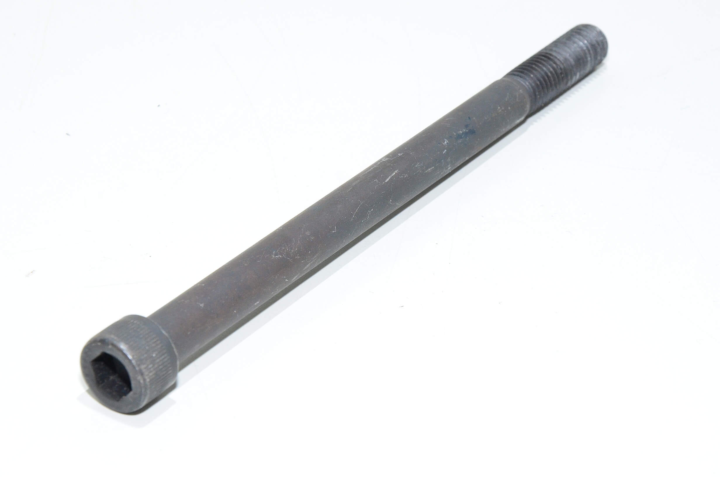 M12x1 75 180mm rh musta ter s kuusiokolopultti 12 9 din 912