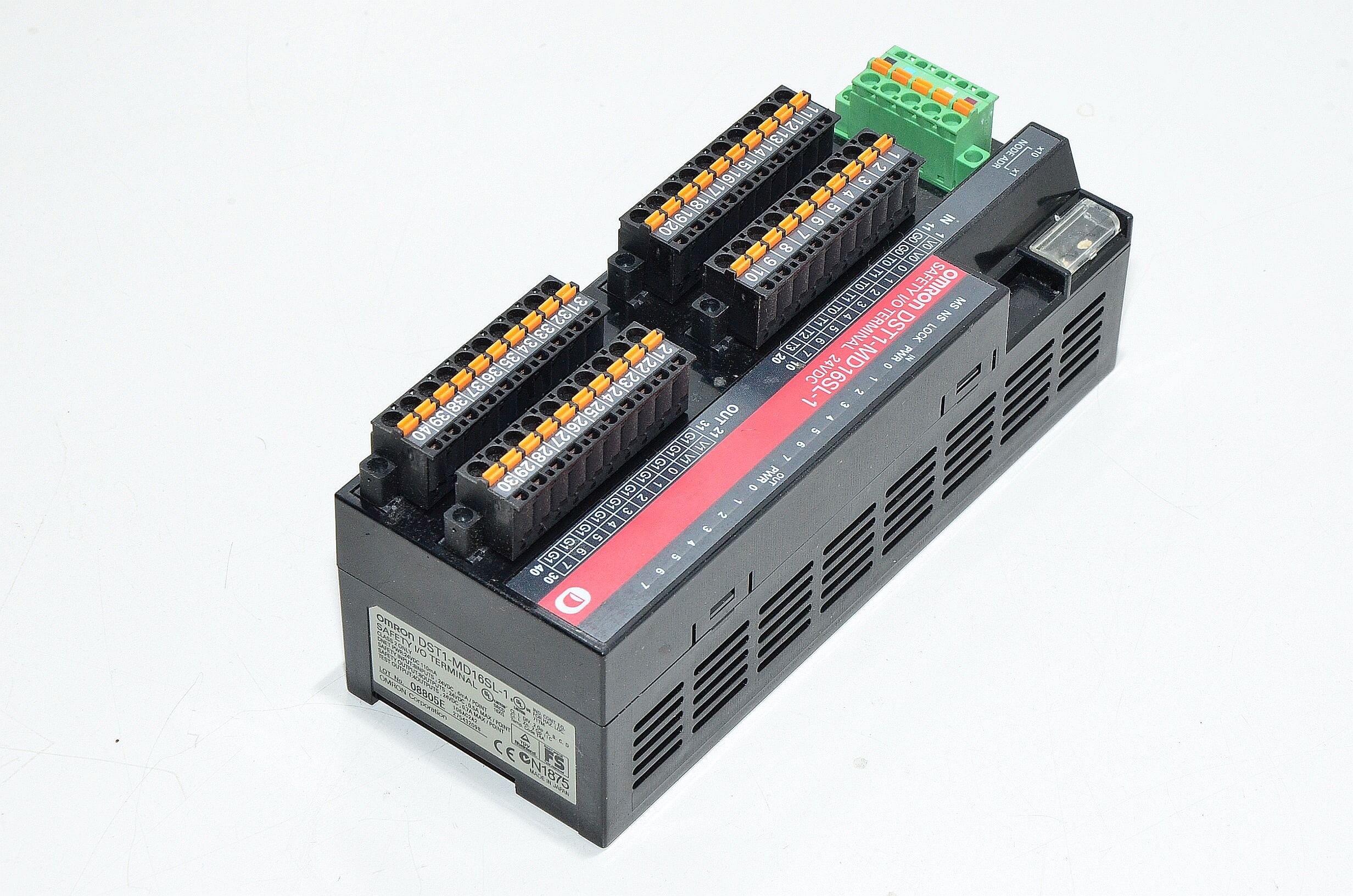 Omron DST1-MD16SL-1 safety I/O terminal *new*