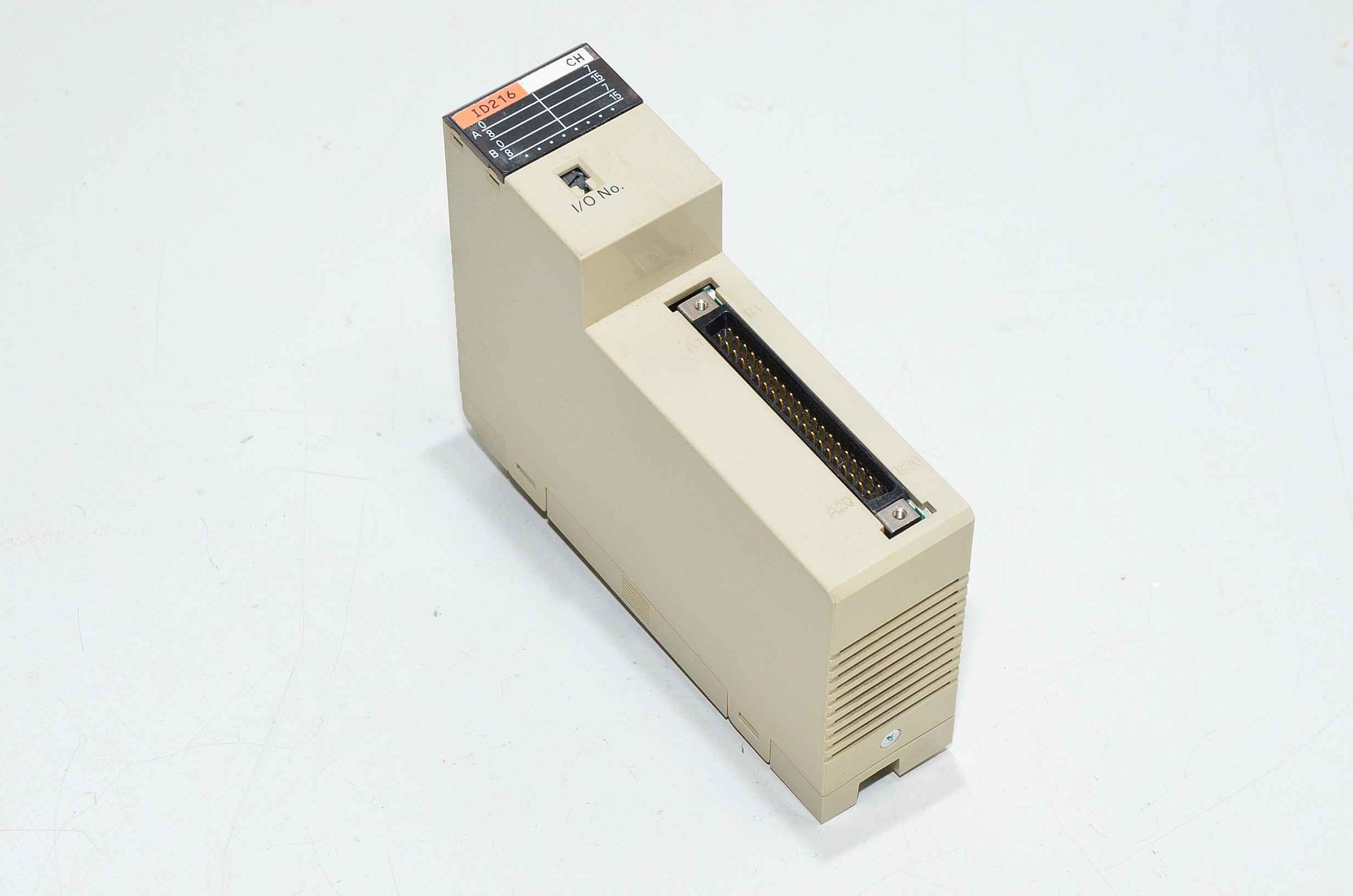 Omron Sysmac C200H-ID216 high density input module with 32x sinking ...