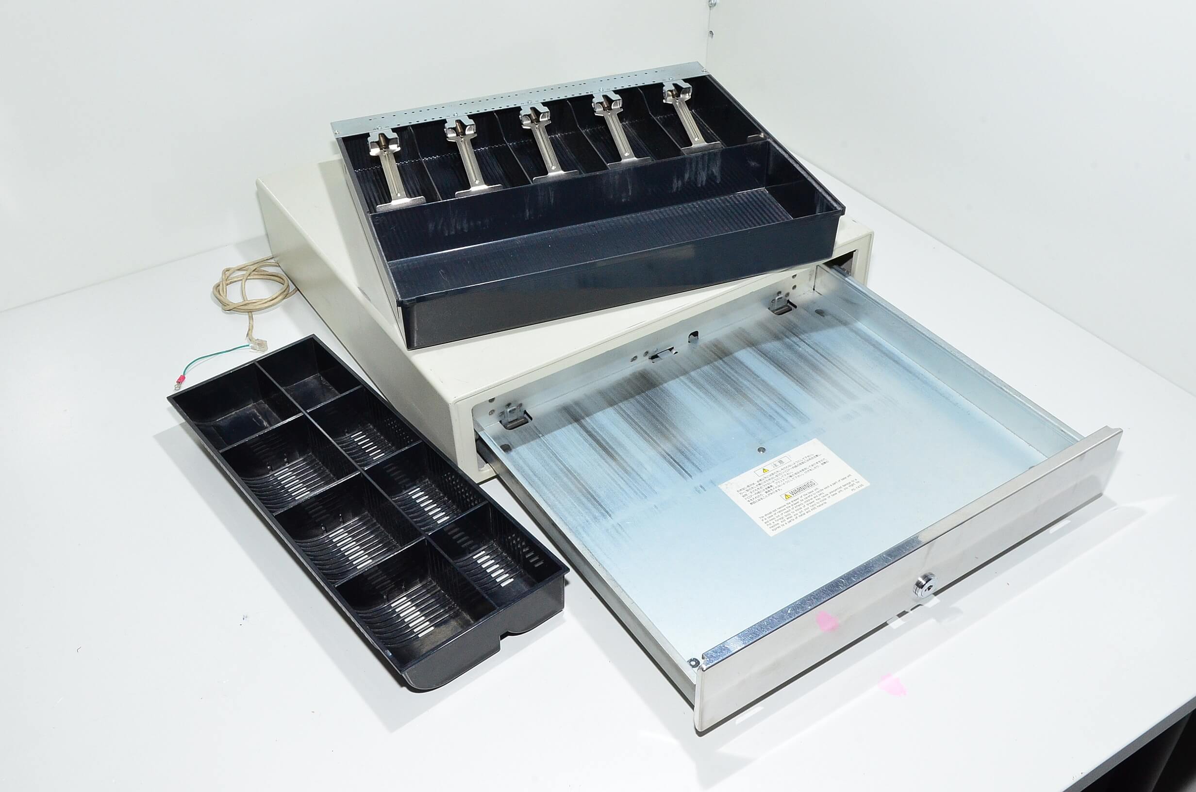 Star Micronics CB92 white solenoid operated lockable cash drawer (no keys)