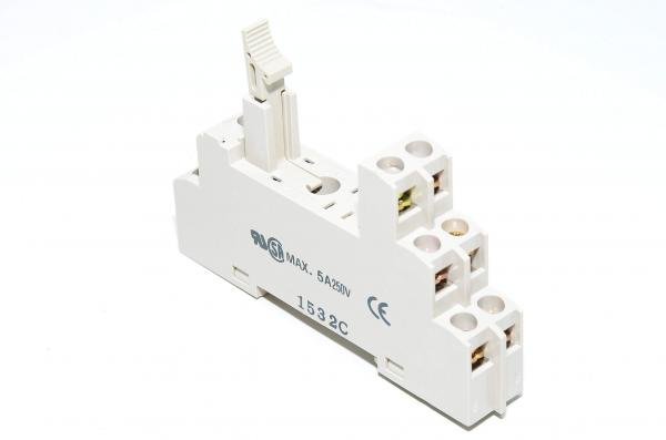 Omron P2RF-08-E relekanta DIN kisko asennettava G2R / G3R releille ja puolijohderele moduuleille