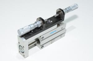 Festo SLS-16-30-P-A 170502 mini slide with linear guide + 2x Mitutoyo 148-504 micrometer heads for limiting stroke