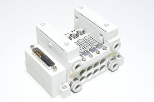 SMC VV5Q11-04FU0-Q F-kit D-sub top, 4x venttiiliasemapaikkaa, VQ1000 sarjan magneettiventtiiliryhmän runkoyksikkö