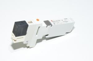 SMC VQ1101N-5 5/2 -24VDC soleidiventtiiliasema kumitiivisteellä jossa 2 asentoa (suuntaventtiili) VQ1000 sarjan magneettiventtiiliryhmään