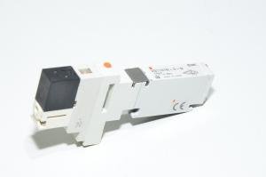 SMC VQ1101N-5-Q 5/2 -24VDC soleidiventtiiliasema kumitiivisteellä jossa 2 asentoa (suuntaventtiili) VQ1000 sarjan magneettiventtiiliryhmään