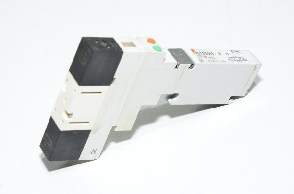 SMC VQ1300N-5-Q 5/3 -24VDC solenoid valve unit with metal seal and 3 postions (center position closed) for VQ1000 series magnetic valve manifold