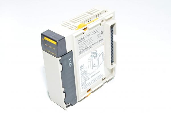 Omron Sysmac CQM1-OC222 16x output unit with relay outputs 250VAC / 24VDC 2A