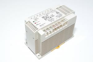 Omron S82K-10024 SMPS virtalähde yksikkö sisään 100-120VAC / 200-240VAC ulos 24VDC 4.2A 100W