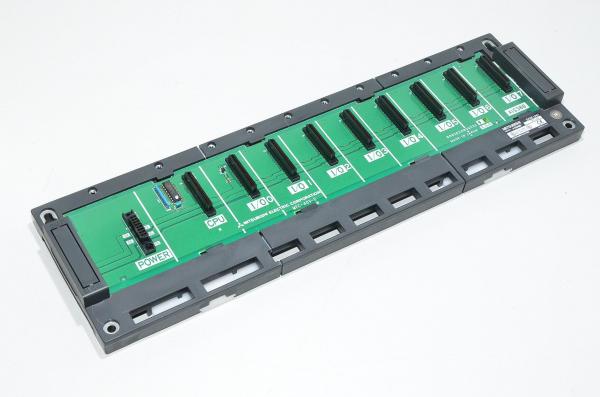Mitsubishi Melsec-A A1S38B CPU pohjayksikkö (Taustalevy jossa 1x CPU + 5x yksikönpaikkaa)