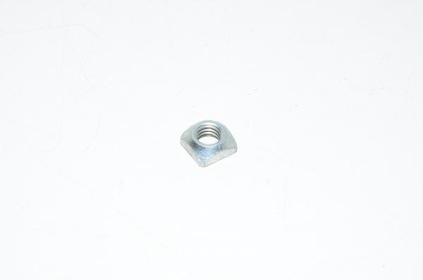 M8 neliömutteri T-uraan 13x13x5.5mm MiniTec 21.1351.0