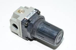 SMC EAR2000-F02 compressed air regulator unit