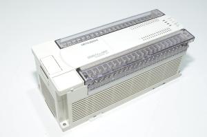 Mitsubishi Melsec FX2N-64MT-ESS/UL ohjelmoitava ohain, CPU yksikkö jossa 40x syöttävää transistorilähtöä 24VDC ja 40x maadoittavaa 24VDC sisääntulolla