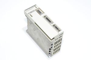 Omron Omnuc R88D-UP08H AC servomoottoriohjain, sisääntulo 200-230VAC ulostulo 3~ 0-200VAC 2,8A 200W