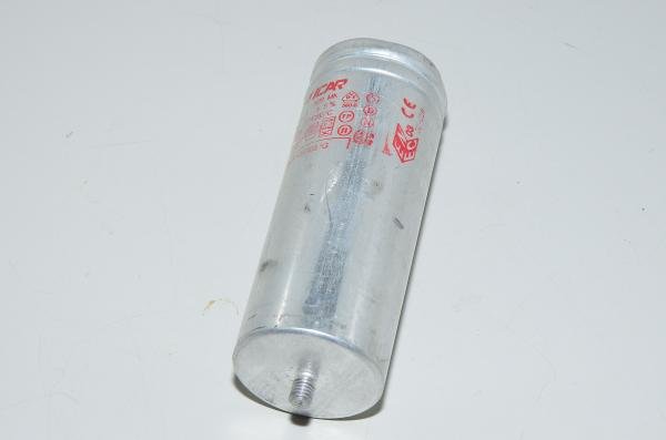 ICAR motor 52,5µF/250VAC motor run capacitor with M8 mounting, spade connectors