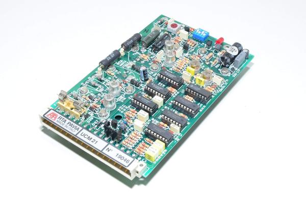 RTA Pavia UCM 21 askelmoottoriohjain, Eurocard 32pin tyyppi D