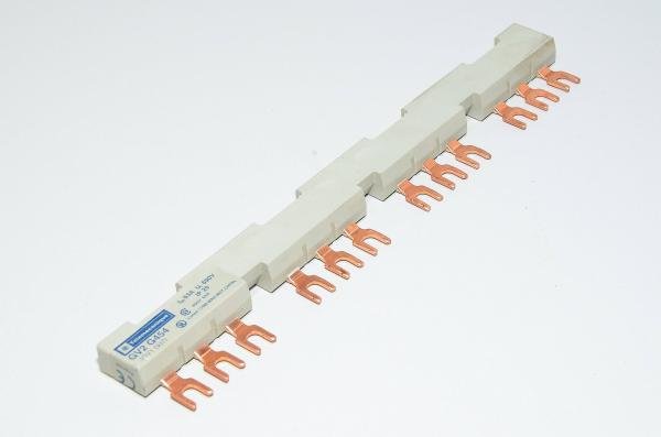 Telemecanique GV2 G454 (GV1 G07) 3-vaihe rinnankytkentäkisko 4x3pin, 54mm jako