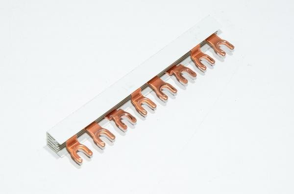 Geneerinen 3-vaihe rinnankytkentäkisko 2x3pin + 1x2pin, 53mm jako