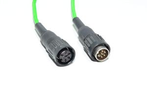 Anturikaapeli 6x 0.25mm² vihreä jossa Amphenol-Tuchel C 091 B-sarjan T 3424 551 suora uros 6-pin DIN + T 3425 551 suora naaras 6pin DIN liitin
