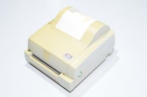 Eltron LP2242PSE 203DPI lämpösiirtotulostin jossa RS232, LPT, USB