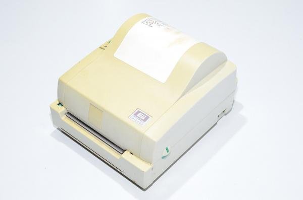 Eltron LP2242PSE 203DPI lämpösiirtotulostin jossa RS232, LPT, USB