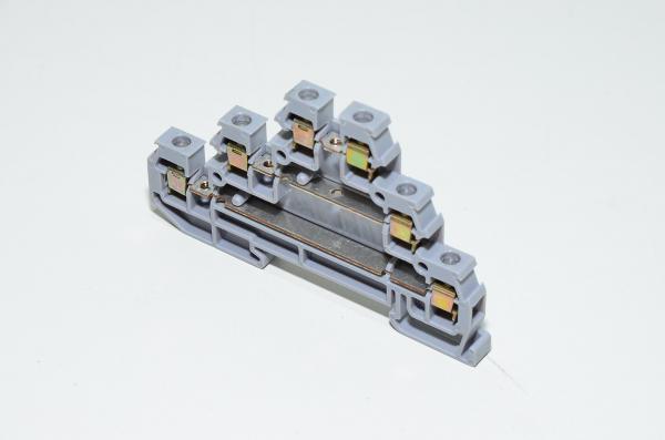 Entrelec D2,5/6.D 1SNA 115 542 R1200 2.5mm² 380V 22A harmaa kolmikerrosläpimenoriviliitin ruuvikiinnityksellä