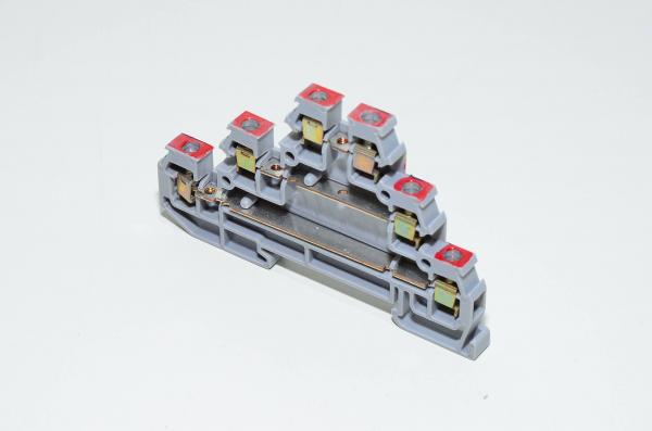 Entrelec D2,5/6.D 1SNA 115 542 R1200 2.5mm² 380V 22A harmaa kolmikerrosläpimenoriviliitin ruuvikiinnityksellä, maalattu punaiseksi