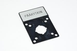 Merkkikilpipidike, musta, 60x90mm pyöristetty suorakulmainen, 22mm kytkimelle / merkkilampuille "PÄÄKYTKIN"