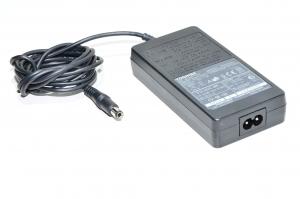 15VDC 3A 45W output, 100-240VAC input Toshiba PA2450U switching mode power supply, 6,5x3mm DC plug