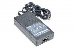 15VDC 3A 45W output, 100-240VAC input Toshiba PA3049U-1ACA switching mode power supply, 6,5x3mm DC plug