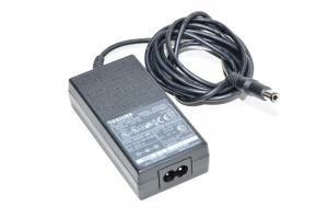 15VDC 2A 30W output, 100-240VAC input Toshiba PA2440U switching mode power supply, 6,5x3mm DC plug