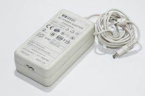 18VDC 1,1A 20W output, 100-240VAC 1A input HP C6409-60014 switching mode power supply, 5,5x2,1mm DC plug