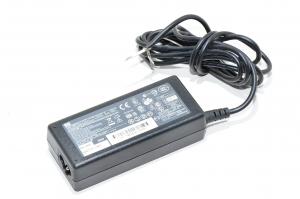18,5VDC 3,5A 65W ulostulo, 100-240VAC 1,6A sisääntulo HP PA-1650-02H hakkurivirtalähde, ei liitintä