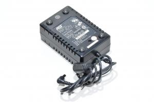 14VDC 1,5A 21W ulostulo, 100-240VAC 0,7A sisääntulo AST ADP-LK hakkurivirtalähde, 6,3x2,9mm DC plugi
