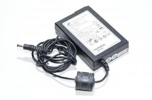 20VDC 2,5A 50W ulostulo, 100-240VAC 2A sisääntulo FSP FSP50-11 hakkurivirtalähde, 5,5x2,1-2,5mm DC plugi