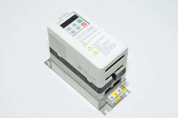 Mitsubishi Freqrol-U100 FR-U120S-N0.2K-EC frequency inverter, input 220-240VAC 3,9A output 3~ 220-240VAC 1.4A 0.5-120Hz 200W