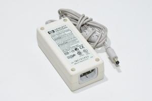 16VDC 1,3A 20W ulostulo, 100-240VAC 1A sisääntulo HP C4361-61210 hakkurivirtalähde, 5,5x2,1mm DC plugi
