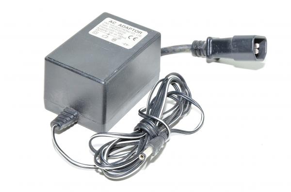 12VDC 0,75A 9W ulostulo, 230VAC sisääntulo Yng Yuh Electronic YPD-8120750 muuntaja virtalähde, 5,5x2,5mm DC plugi