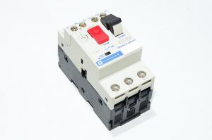 Telemecanique GV2-M06 1-1,6A lämpö-magneettinen moottorinsuojakatkaisija jossa GV2-AE11 1x NC ja 1x NO apukoskettimet