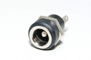 Multicomp MJ-14SR 5,5x2,1mm paneeliasennettava DC pistukka (DC jakki) M8x0.75 RH ulkokierteellä 0.5A *uusi*