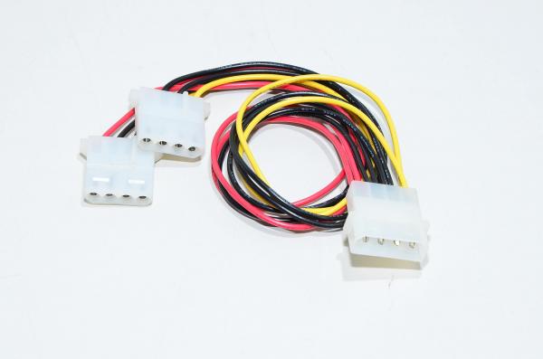 Tietokoneen lisälaitteiden virtaliittimen Y-haara (1x 4pin Molex uros -> 2x 4pin Molex naaras)