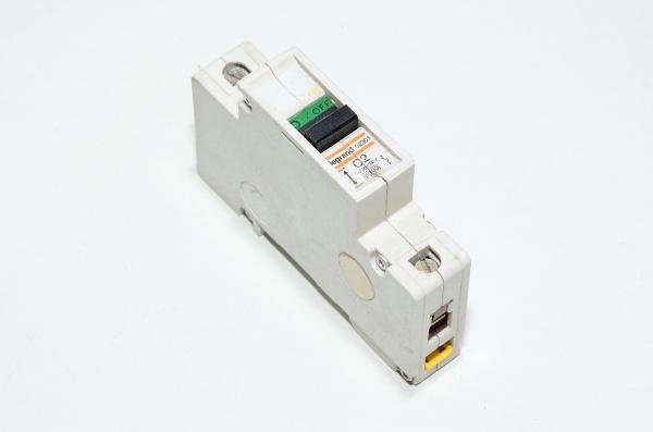 2A 1-phase C-type automatic fuse / circuit breaker Legrand 02301 C2 230VAC / 400VAC