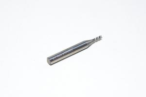 2,5x7x6x50mm-17°/45°-3T 2,5mm, 3-leikkuinen, 6mm varsi, 45° kirteen nousukulma, 17° etukulma,  päällystämätön sintrattu täyskarbidi poraava tappijyrsinterä 50mm kokonaispituudella *uusi*